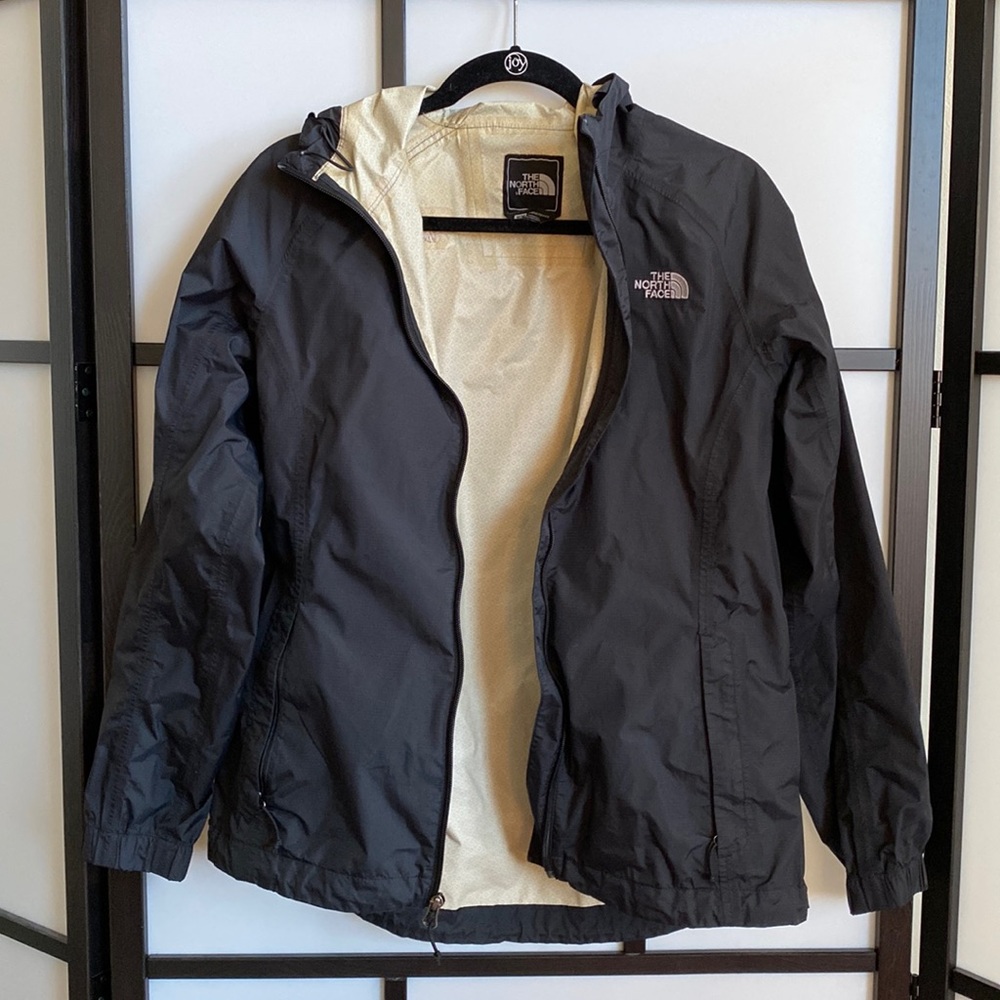the north face hooded rain jacket - size M